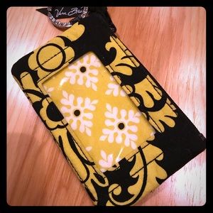 Cute Vera Bradley change purse and ID